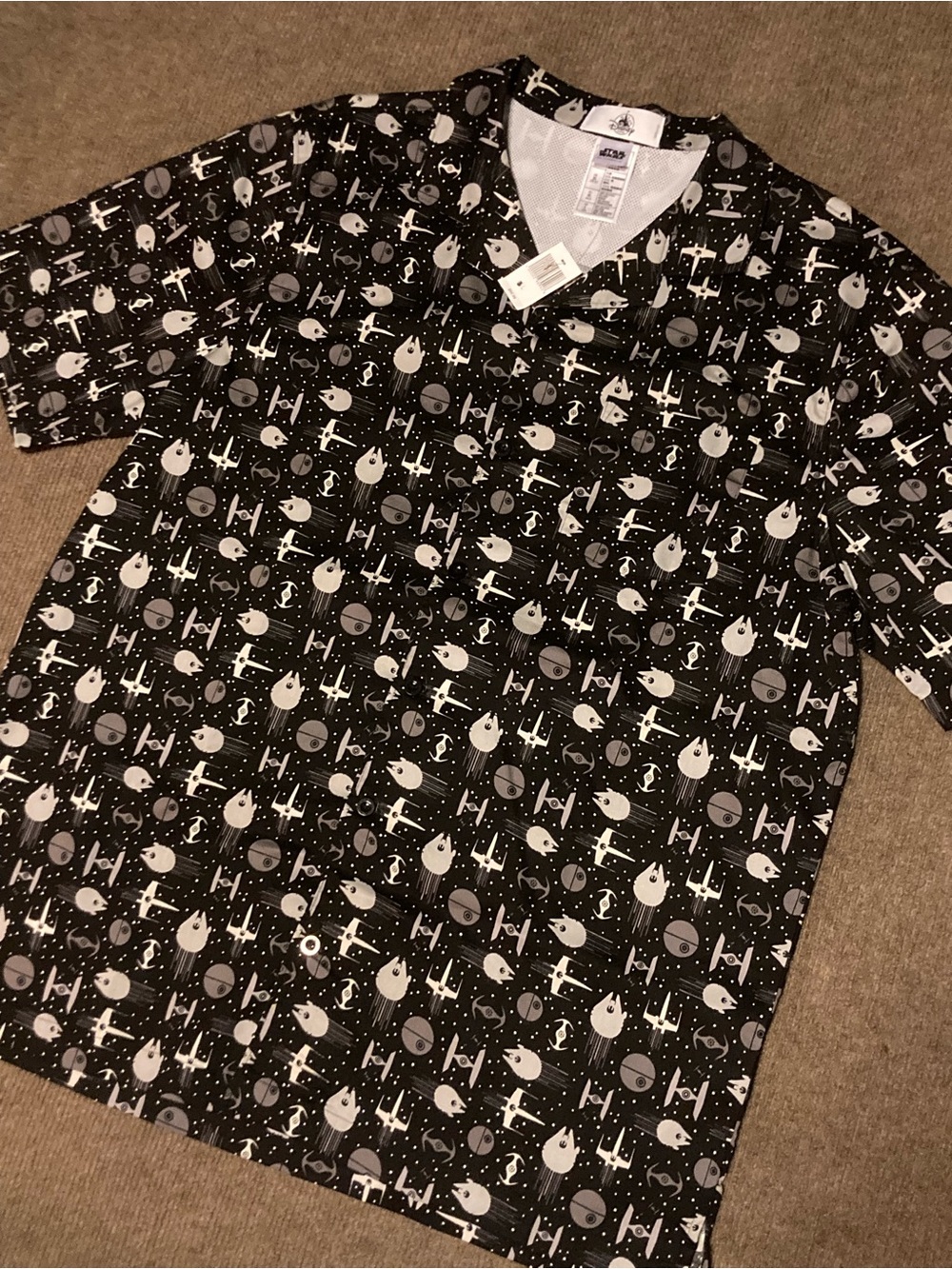 NEW Disney Star Wars Black Short-Sleeve Button-up Shirt Sz L, Vented Back Yoke